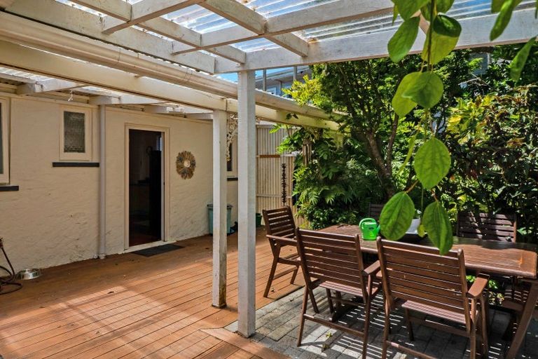 Photo of property in 383 Saint Aubyn Street, Moturoa, New Plymouth, 4310