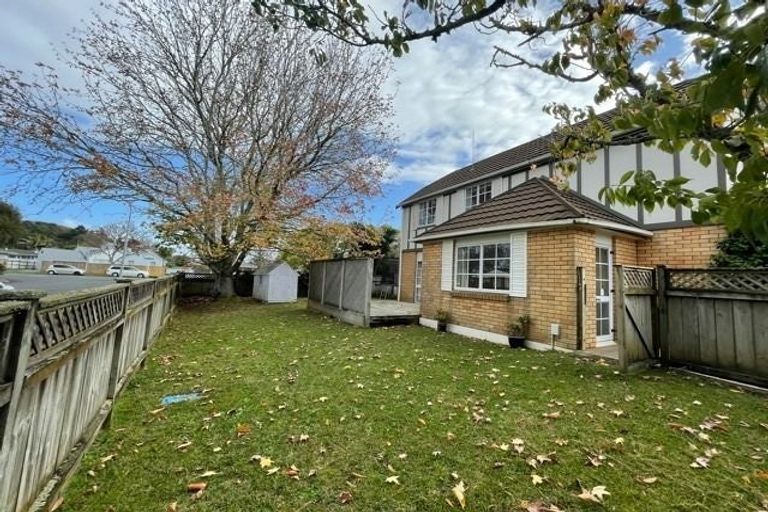 Photo of property in 1/51 Jillteresa Crescent, Half Moon Bay, Auckland, 2012
