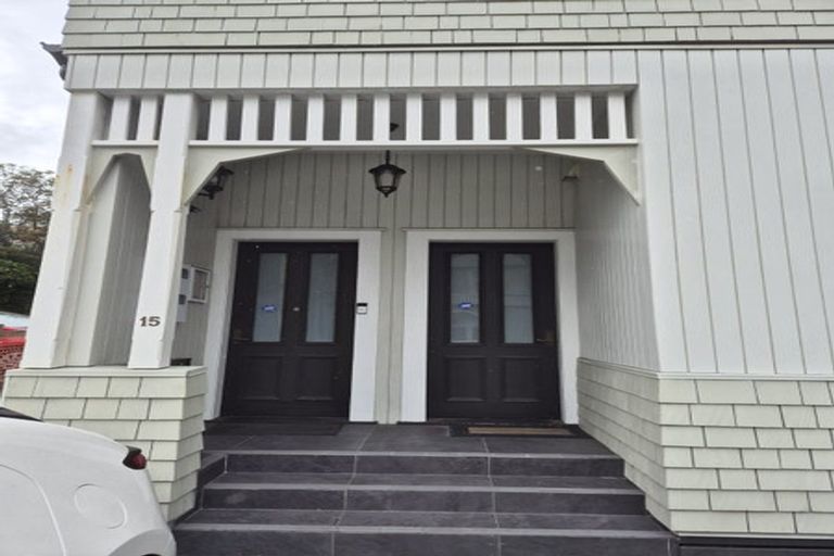 Photo of property in 15 Portland Crescent, Thorndon, Wellington, 6011