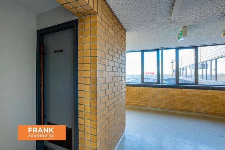 Photo of property in 138 Great South Road, Takanini, 2112