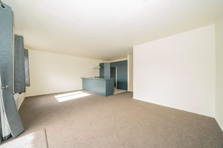 Photo of property in 2/3 Orwell Road, Greenhithe, Auckland, 0632