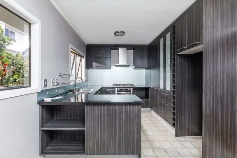 Photo of property in 1/36 Quebec Road, Milford, Auckland, 0620