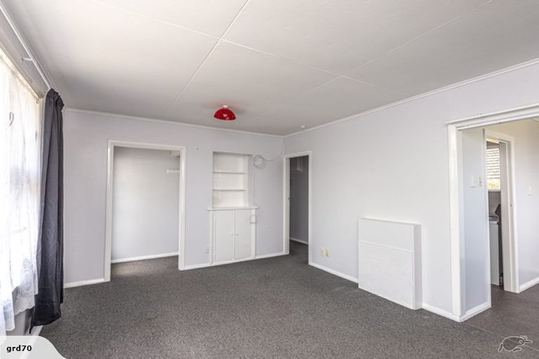 Photo of property in 180 Puriri Street, Castlecliff, Whanganui, 4501