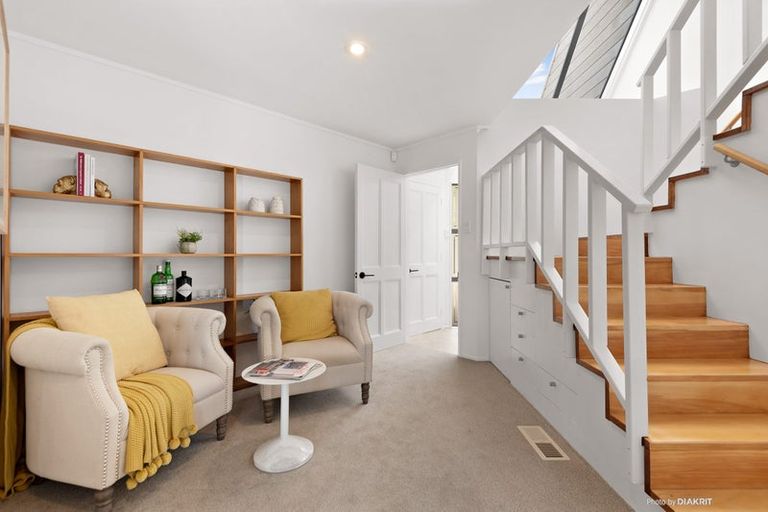 Photo of property in 75b Cashmere Avenue, Khandallah, Wellington, 6035