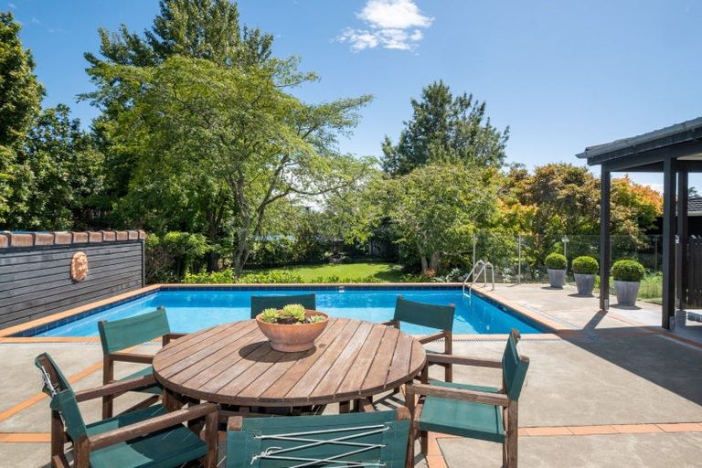 Photo of property in 44 Iona Road, Havelock North, 4130