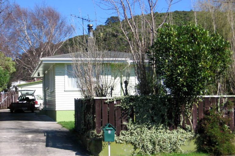 Photo of property in 9 Churchill Crescent, Featherston, 5710