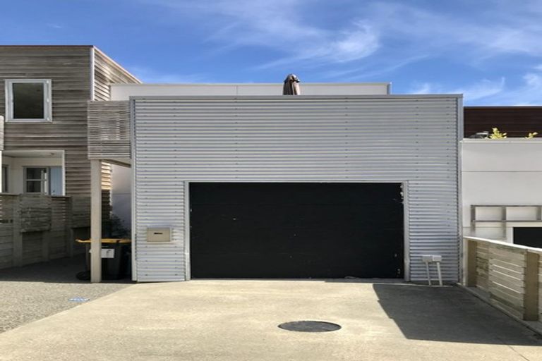 Photo of property in 30 Saddleback Grove, Karori, Wellington, 6012