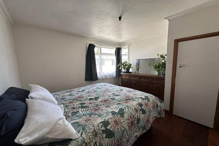 Photo of property in 10 Quinn Road, Levin, 5510