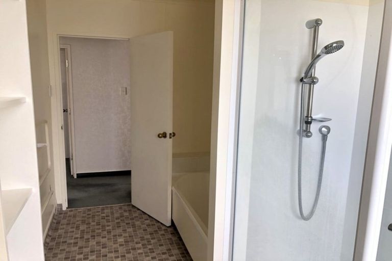 Photo of property in 3 Cambridge Terrace, Taradale, Napier, 4112