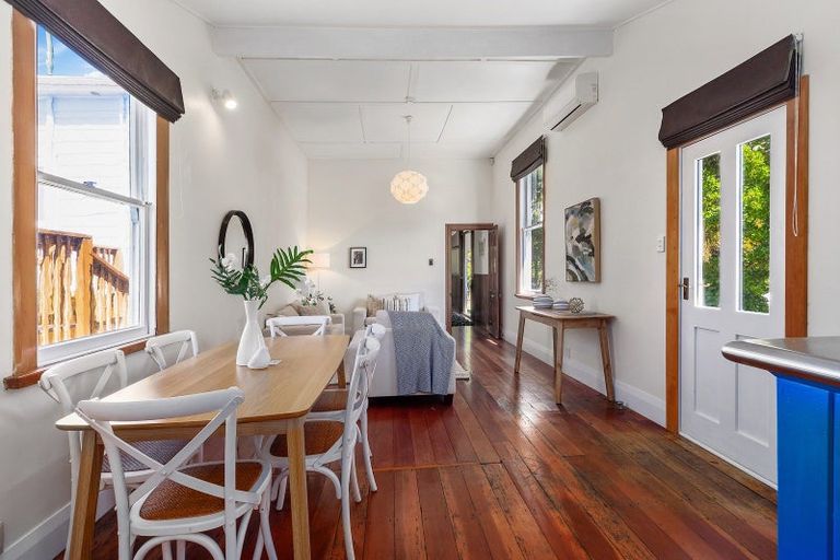 Photo of property in 81 Stanley Street, Berhampore, Wellington, 6023