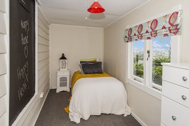 Photo of property in 45 View Road, Hikurangi, 0114