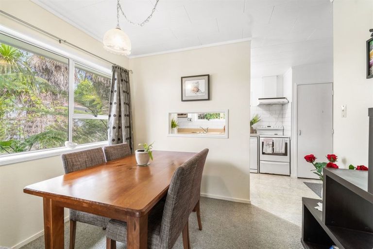 Photo of property in 8 Newstead Avenue, Browns Bay, Auckland, 0632