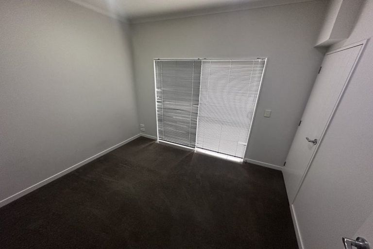 Photo of property in 4/10 Salford Crescent, Flat Bush, Auckland, 2019