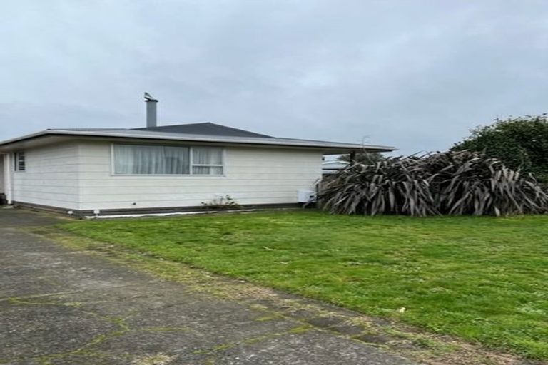 Photo of property in 50 Browning Crescent, Owhata, Rotorua, 3010