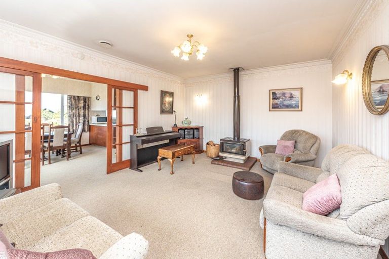 Photo of property in 6 Tirimoana Place, Otamatea, Whanganui, 4501