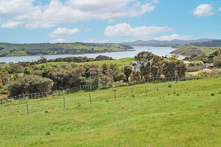 Photo of property in 173 Rangiora Road, Kaiwaka, 0573