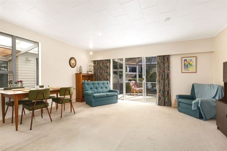 Photo of property in 19 Yarrow Place, Papakowhai, Porirua, 5024