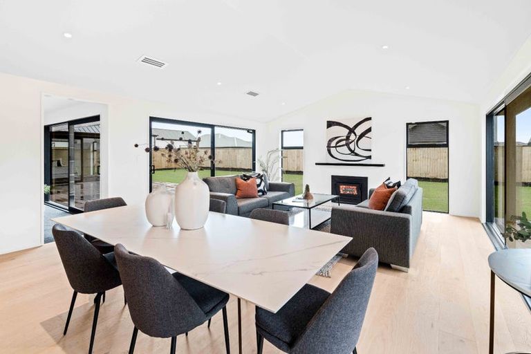 Photo of property in 35 Ridgeland Way, West Melton, 7618