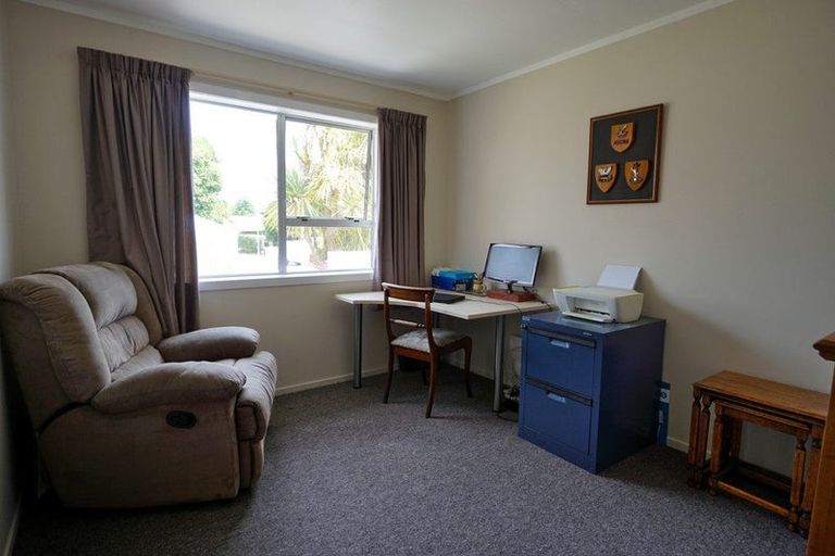 Photo of property in 77 Bremworth Avenue, Dinsdale, Hamilton, 3204