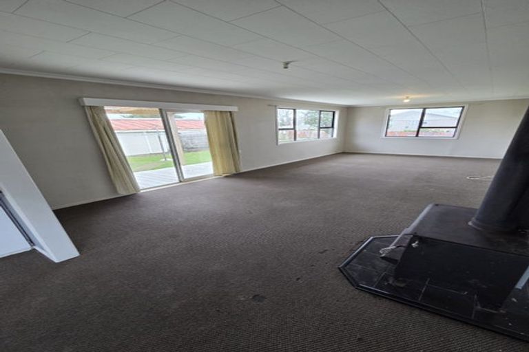 Photo of property in 25 Battiscombe Terrace, Waitara, 4320