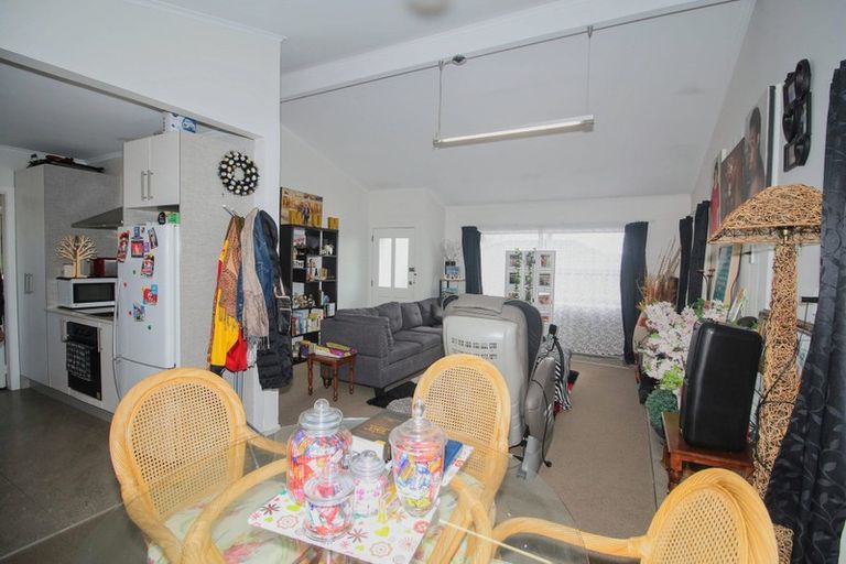 Photo of property in 4/94 Pah Road, Papatoetoe, Auckland, 2025