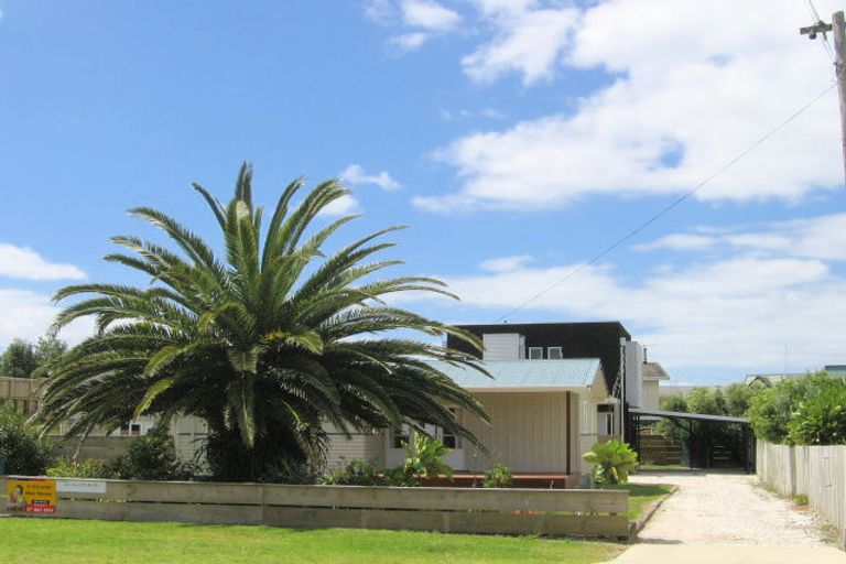 Photo of property in 41 Seaforth Road, Waihi Beach, 3611