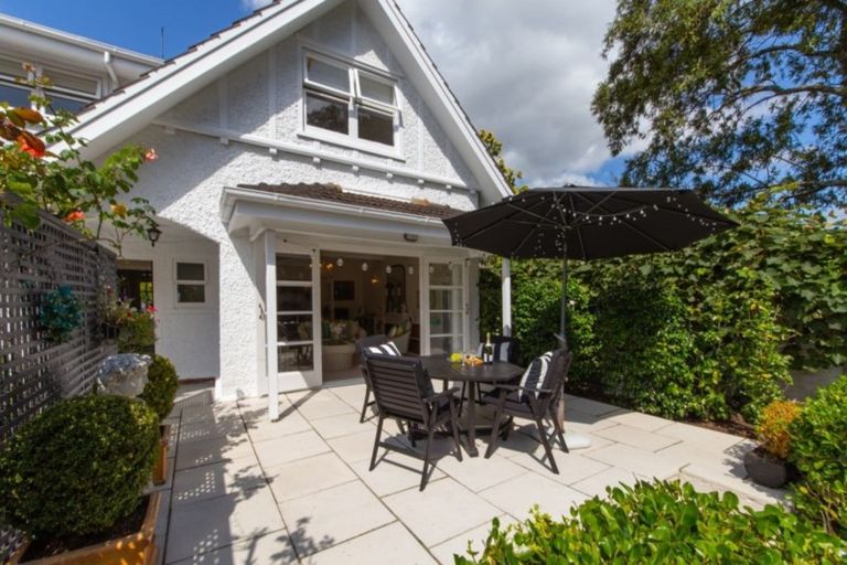 Photo of property in 295 College Street, West End, Palmerston North, 4410