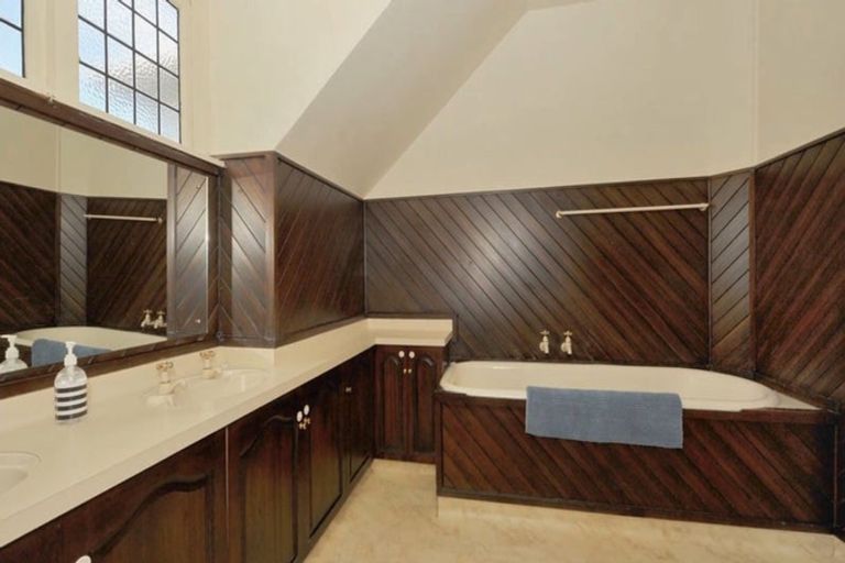 Photo of property in 284 Papanui Road, Merivale, Christchurch, 8052