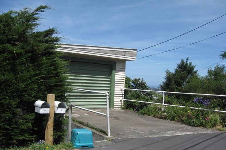 Photo of property in 19 Alexandra Road, Roseneath, Wellington, 6021