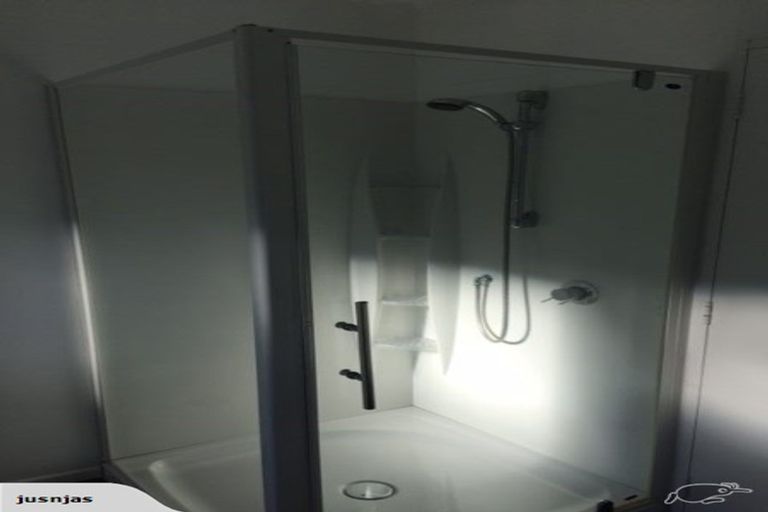 Photo of property in 4/49 Maungaraki Road, Korokoro, Lower Hutt, 5012