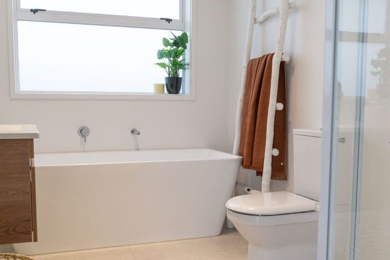 Photo of property in 164 Te Okuroa Drive, Papamoa, 3118