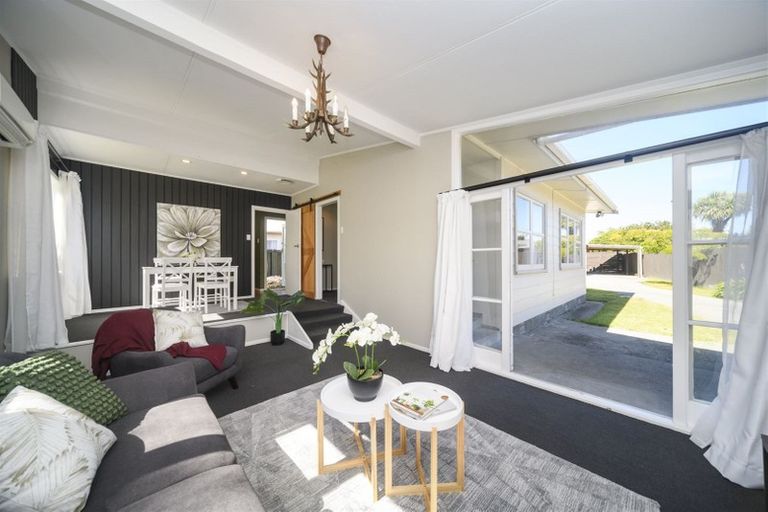 Photo of property in 20 Apollo Parade, Milson, Palmerston North, 4414