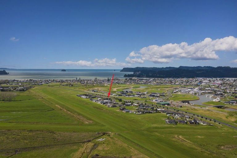 Photo of property in 2 Romeo Place, Whitianga, 3510