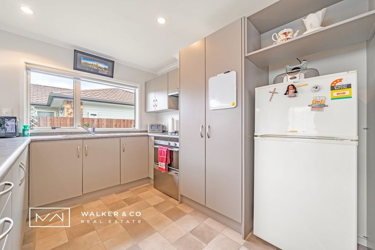 Photo of property in 8 Woodland Mews, Wainuiomata, Lower Hutt, 5014