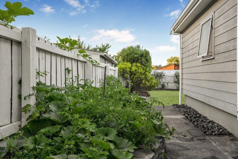 Photo of property in 342 Royal Road, Massey, Auckland, 0614