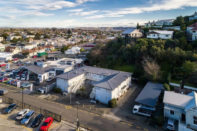 Photo of property in 10 Faraday Street, Hospital Hill, Napier, 4110