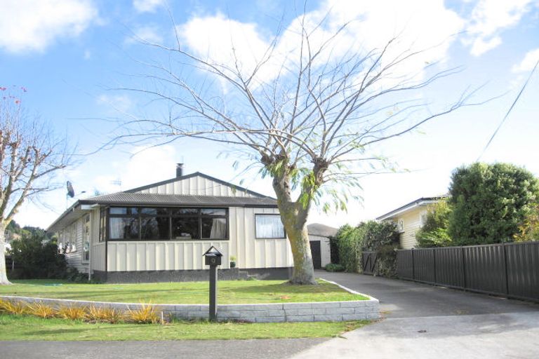 Photo of property in 9 Surrey Street, Taradale, Napier, 4112