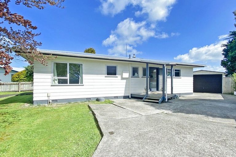 Photo of property in 97 Benmore Avenue, Cloverlea, Palmerston North, 4412
