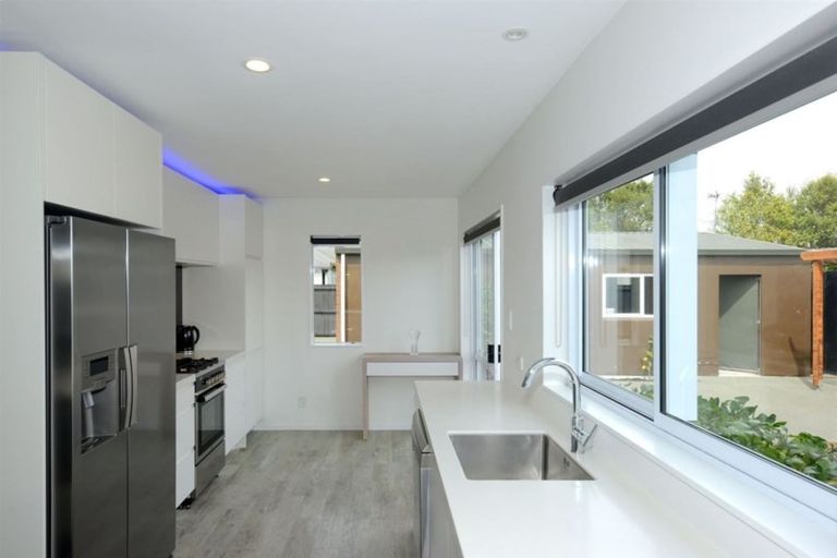 Photo of property in 30 Beauford Place, Parklands, Christchurch, 8083