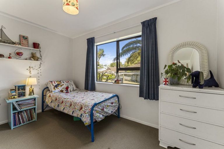 Photo of property in 9 Ratanui Road, Paraparaumu, 5032