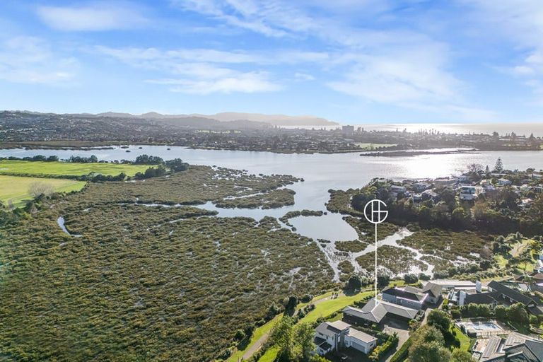 Photo of property in 8 Miran Lane, Red Beach, 0932