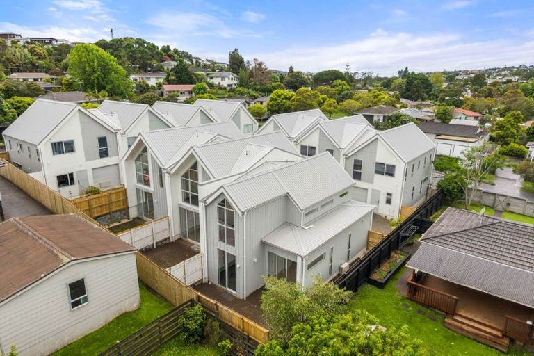 Photo of property in 10c Clensmore Place, Torbay, Auckland, 0630