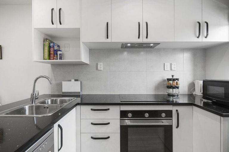 Photo of property in Rf202b, 19/18 Hewlett Road, Massey, Auckland, 0614