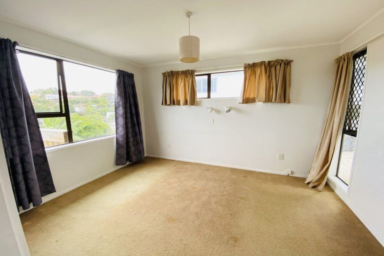Photo of property in 93 Stapleford Crescent, Browns Bay, Auckland, 0630