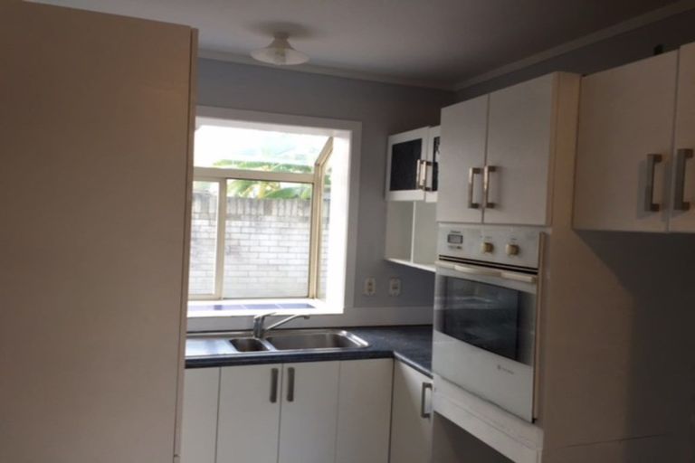 Photo of property in 2/4046 Great North Road, Glen Eden, Auckland, 0602