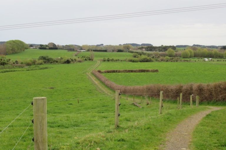 Photo of property in 1050 State Highway 1 South, Manakau, 5573