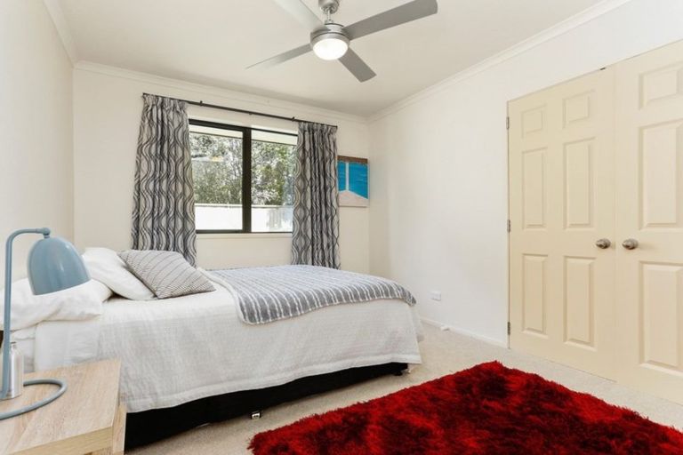 Photo of property in 240 Pine Valley Road, Dairy Flat, Silverdale, 0992