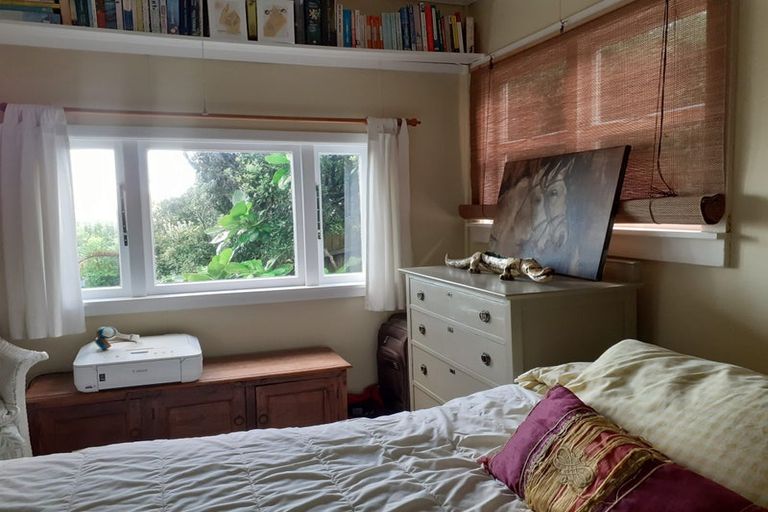 Photo of property in 103 Messenger Terrace, Oakura, 4314