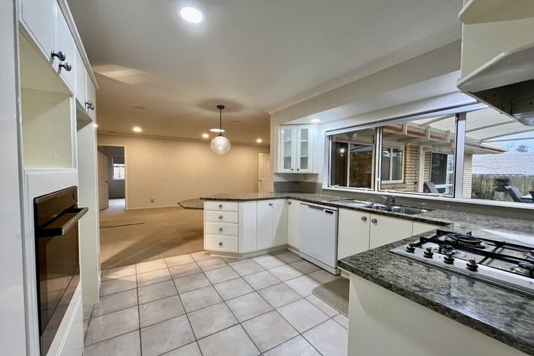 Photo of property in 5 Casabella Court, Northpark, Auckland, 2013
