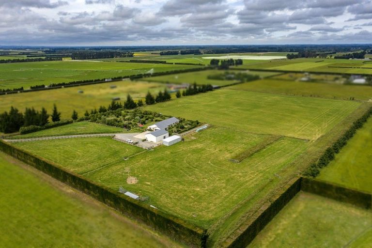 Photo of property in 967 North Eyre Road, West Eyreton, Rangiora, 7475